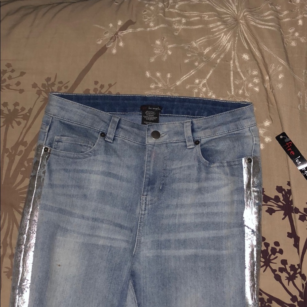 jeans - Picture 3 of 4